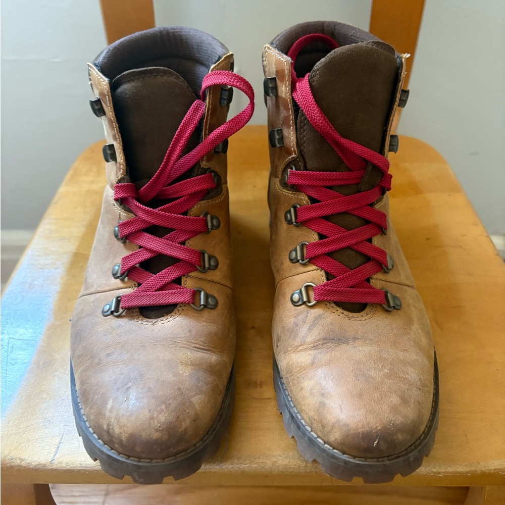 Timberland Brown Combat Boots with Red Laces